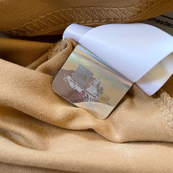 The North Face Women’s Long Sleeve Evolution Fitted Mock Neck - Picture 6 of 7